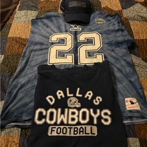 Emmitt Smith Mitchell & Ness Throwback, Cowboys T-shirt w/ Cowboys hat.